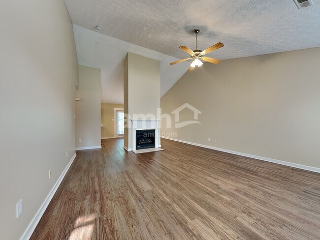 Foto del edificio - 7238 Austin Park Ln