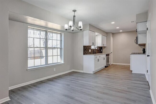Building Photo - 3014 Northridge Dr