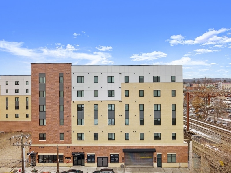 Photo - 49s Day St.- 211