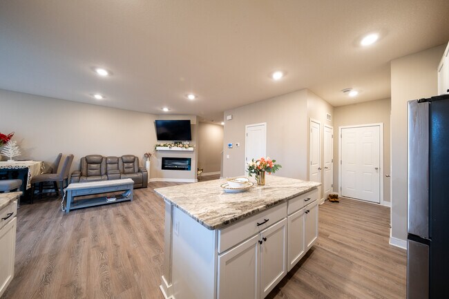 Building Photo - 13864 Kaylemore Trl