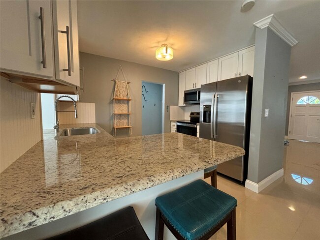 Building Photo - 3811 NE 18th Ave