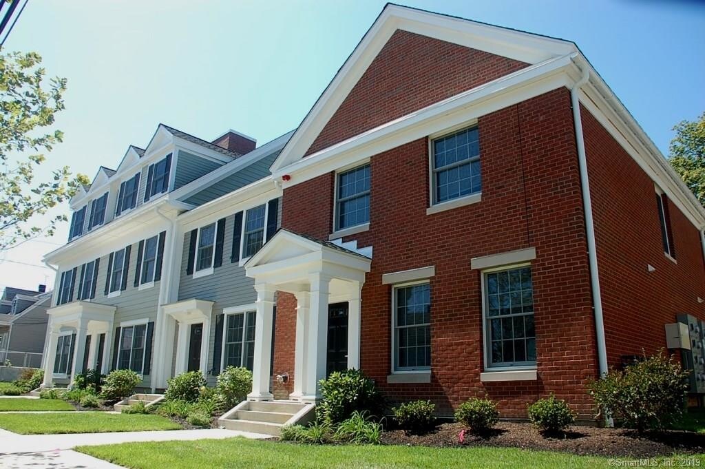 Foto principal - 54 Fairgate Dr