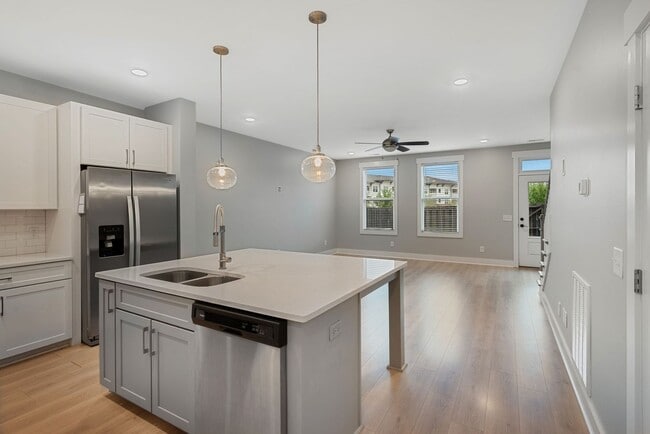 Foto del edificio - Stunning Modern Townhouse in the Heart of ...