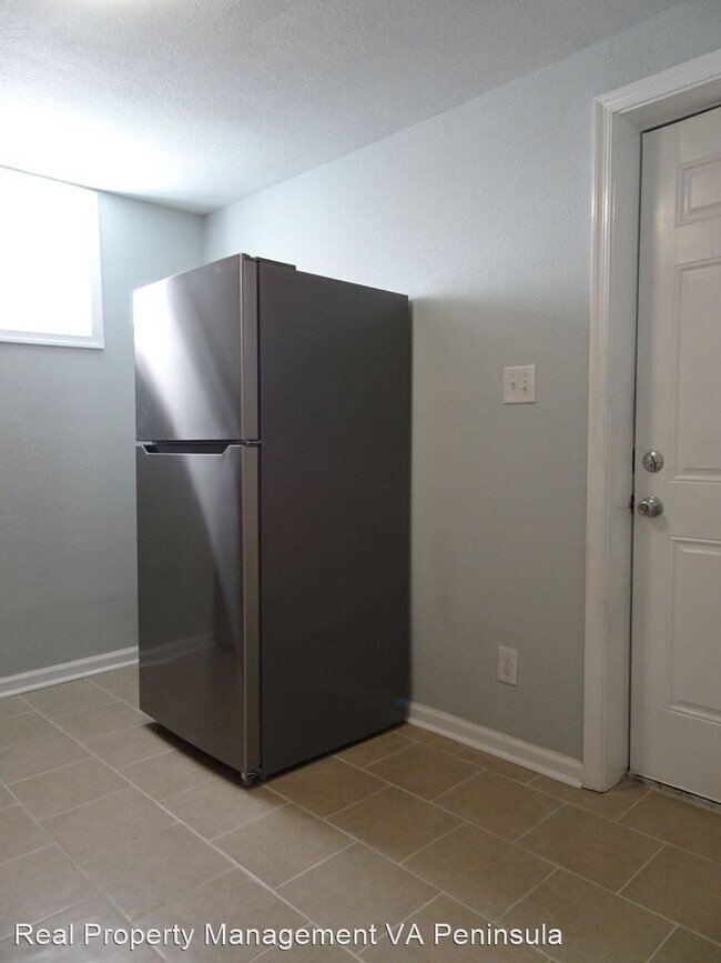 Foto del edificio - 5 br, 1.5 bath House - 1015 Rowe St.