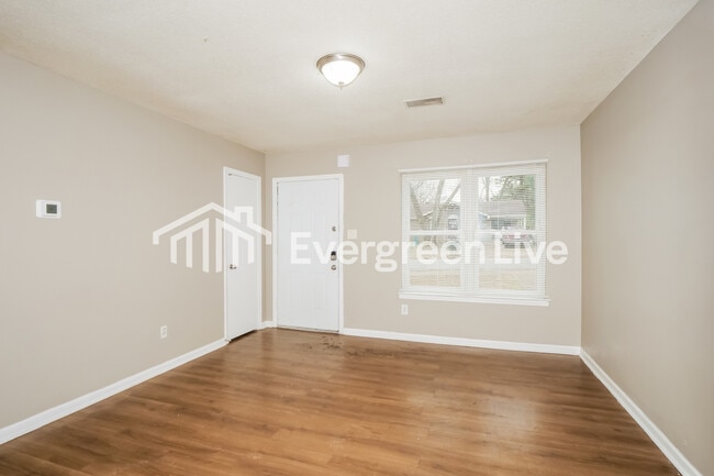 Foto del edificio - 3316 Sweet Springs Dr