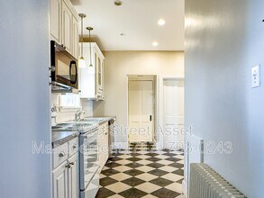 Building Photo - 139 S 29th St