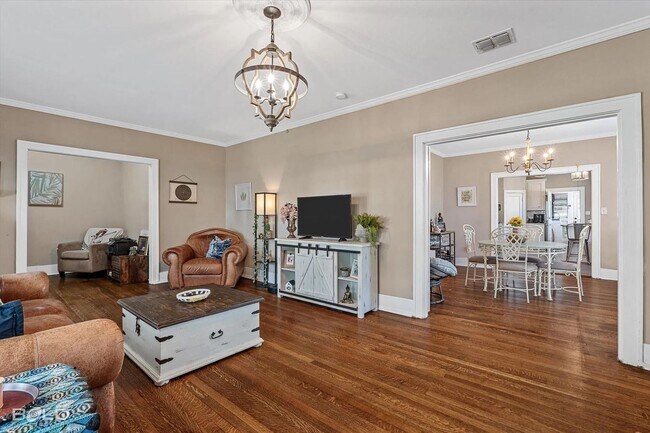 Foto del edificio - Lovely 2 bed, 1 bath home