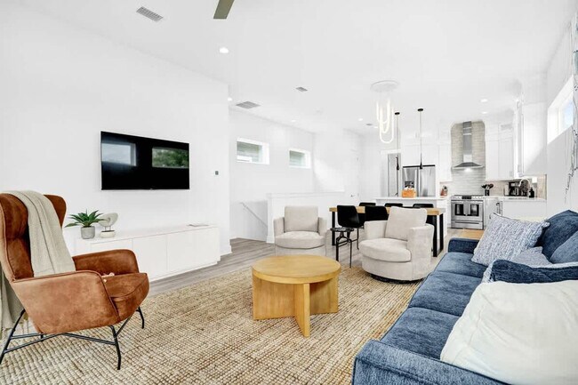 Building Photo - 2109 Gordon Ave