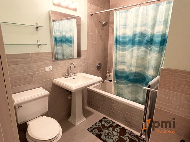 Building Photo - Modern 2bd/1ba Apartment with View