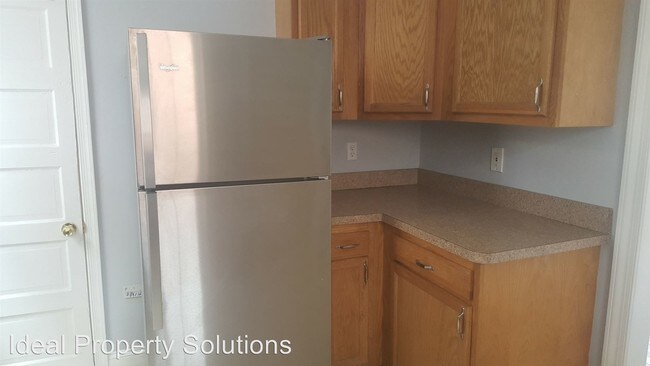Building Photo - 4 br, 2 bath House - 125 W 23rd Street