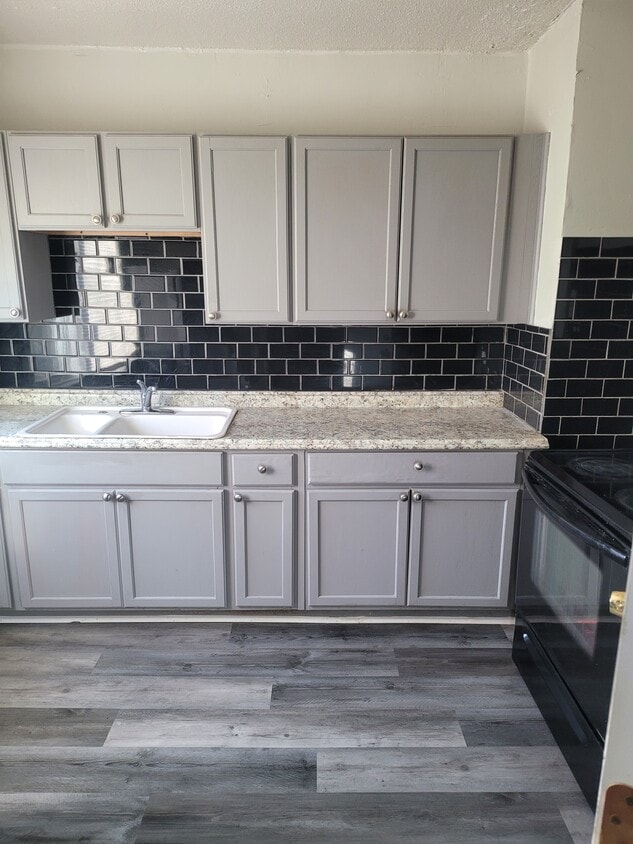 Building Photo - 15849 Indiana St