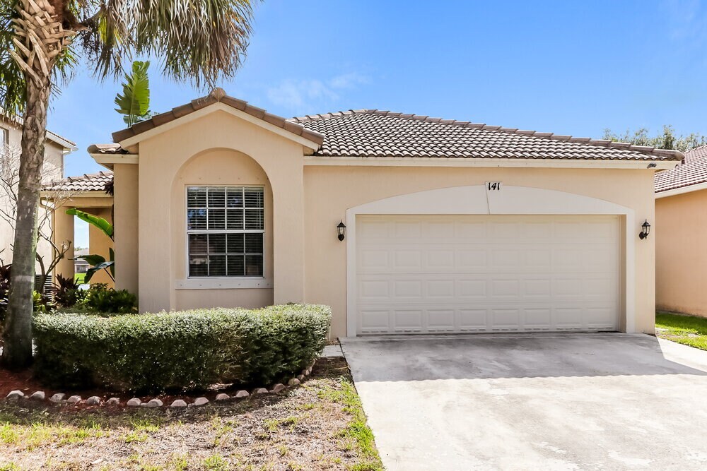 Foto principal - 141 Seminole Lakes Dr
