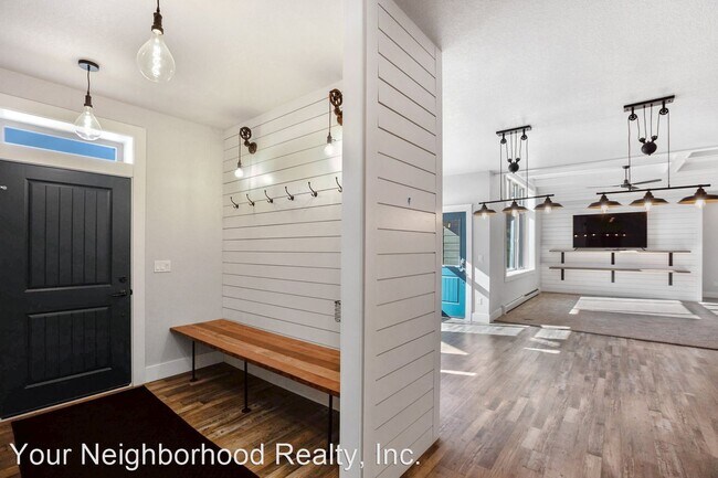Building Photo - 4 br, 3.5 bath House - 720 Sun Valley Dr