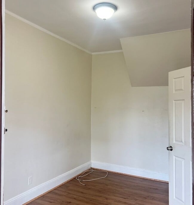 Building Photo - 54 Wolf Pl