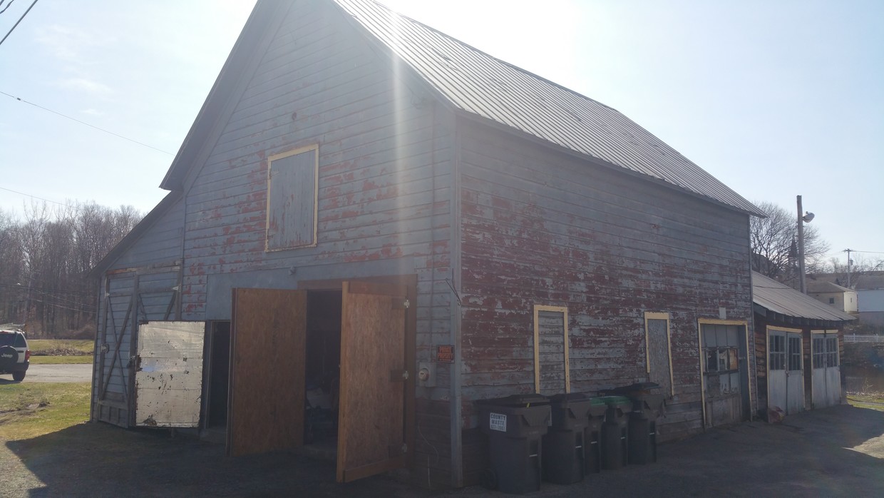 Building Photo - 107 S Pawling St