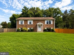 Building Photo - 1111 Amherst Ave