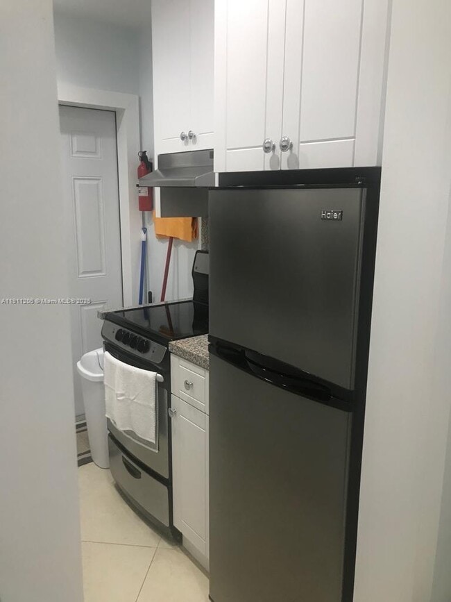 Building Photo - 7921 Abbott Ave