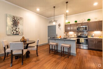 Kitchen - The Retreat