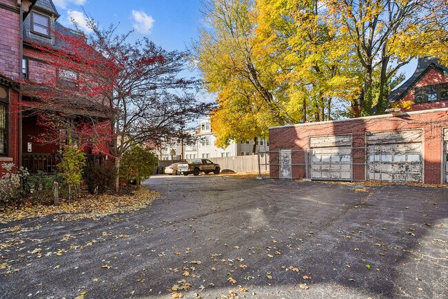 Building Photo - 1447 Westminster St