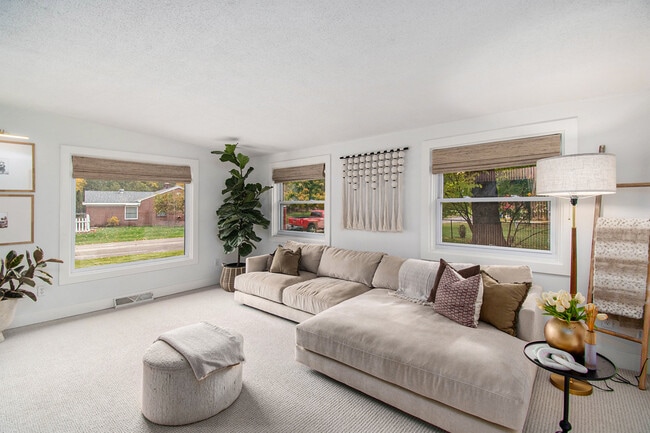 Foto del edificio - 1155 Carpenter Ave NW