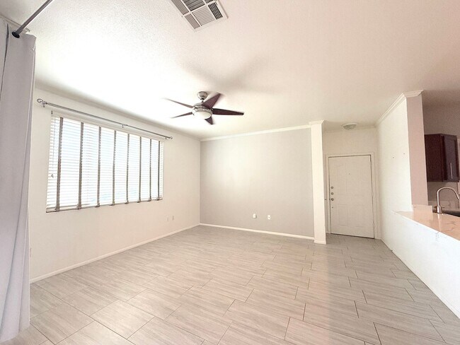 Foto del edificio - 16013 S Desert Foothills Pky