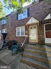 Building Photo - 2290 S Harwood Ave
