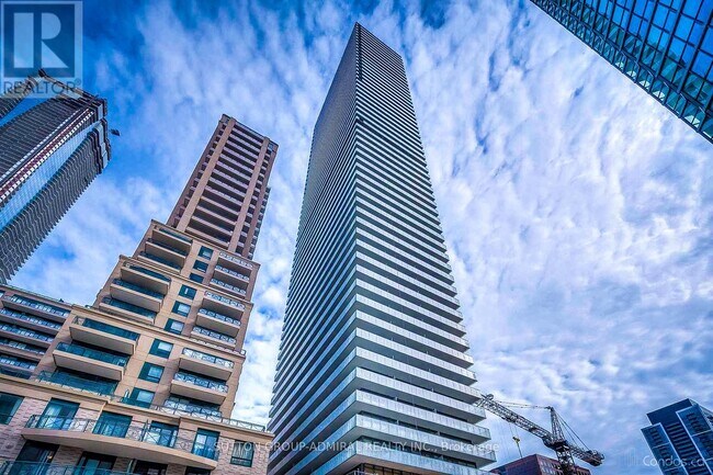 Building Photo - 42 Charles St E