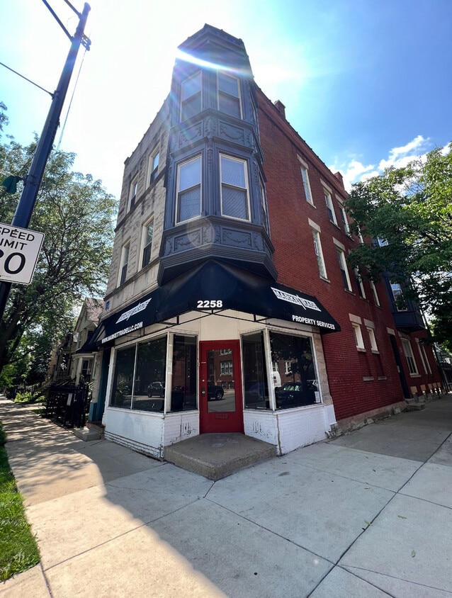 Primary Photo - 2258 N Kimball Ave
