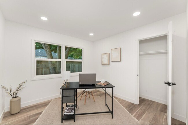 Foto del edificio - 5372 Moddison Ave