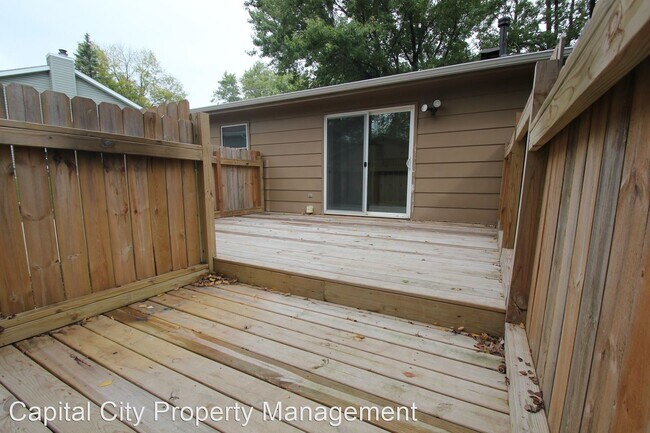 Building Photo - 3 br, 1.5 bath House - 115 Feller Curve