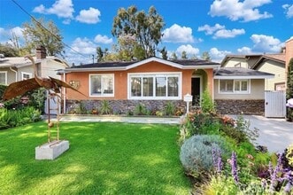 Building Photo - 647 W Montecito Ave