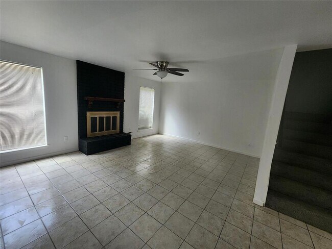 Foto del edificio - 4116 Belle Park Dr