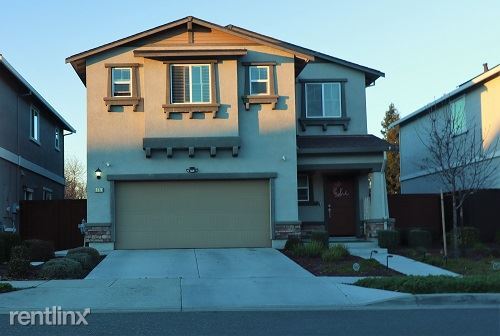 Foto principal - 5 br, 2.5 bath House - 1751 Red Alder Ave