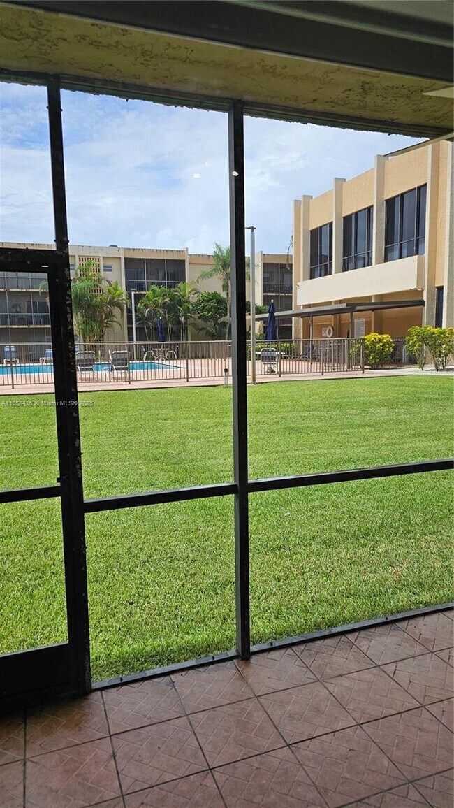 Foto del edificio - 8401 SW 107th Ave