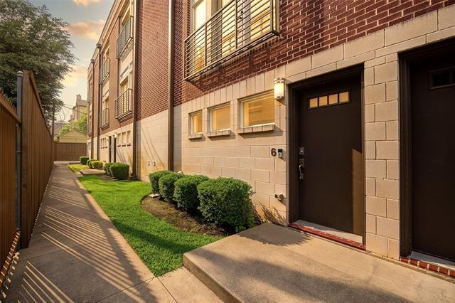 Building Photo - 5711 Ross Ave