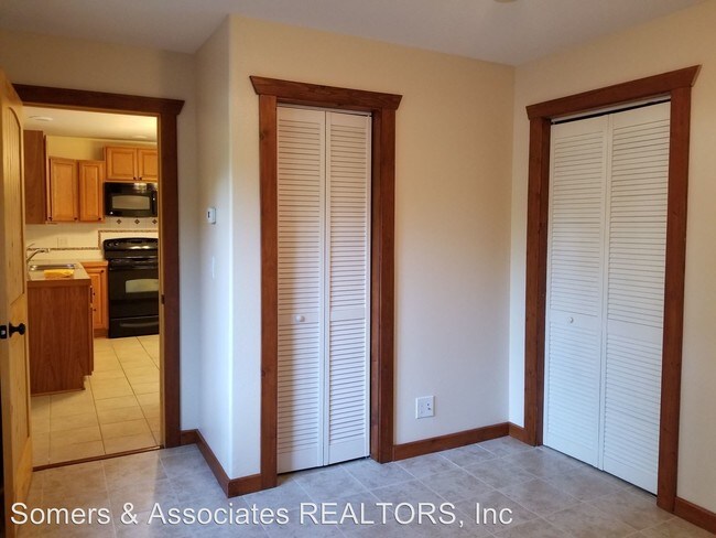 Building Photo - 261 Skyridge Dr