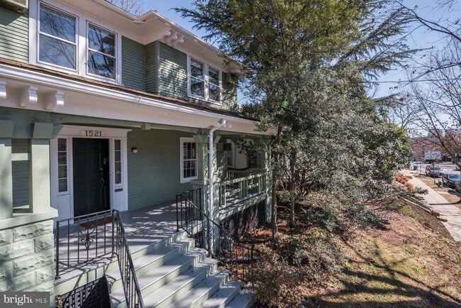 Building Photo - 1521 Foxhall Rd NW