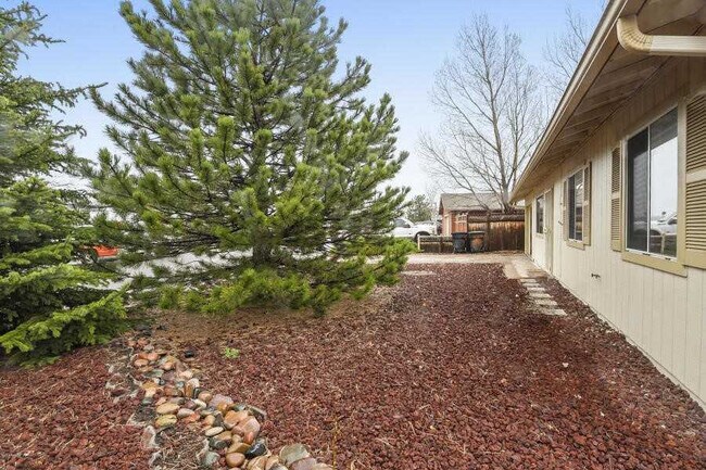 Building Photo - Great location, 3 bedroom 1 bath home near the Elementary school in Williams AZ.