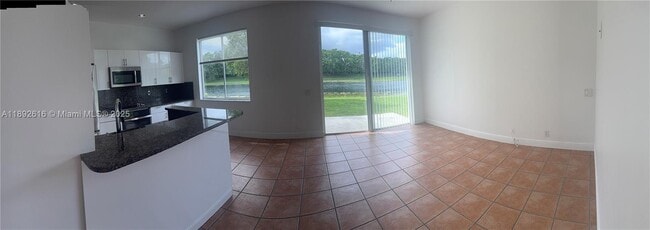 Foto del edificio - 4361 Dogwood Cir