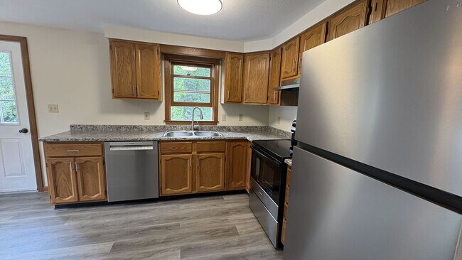 Foto del edificio - Renovated 2BR Duplex in Desirable Saco Neighborhood | W/D Hookups | Large Yard | $2,200/mo.