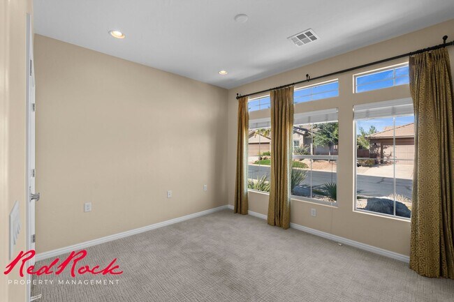 Foto del edificio - Sun River 2 Bedroom Home with Bonus Den! First Class Amenities!