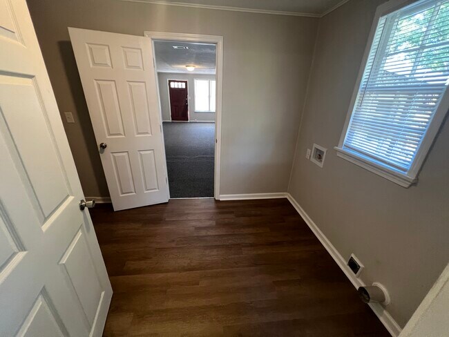 Building Photo - 4176 Whitlock St