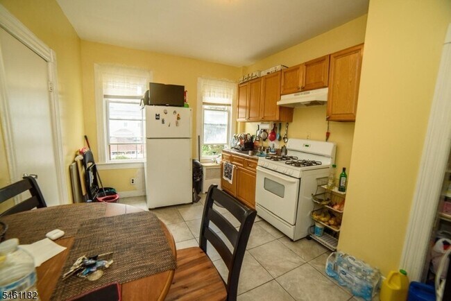 Foto del edificio - 712 E 27th St