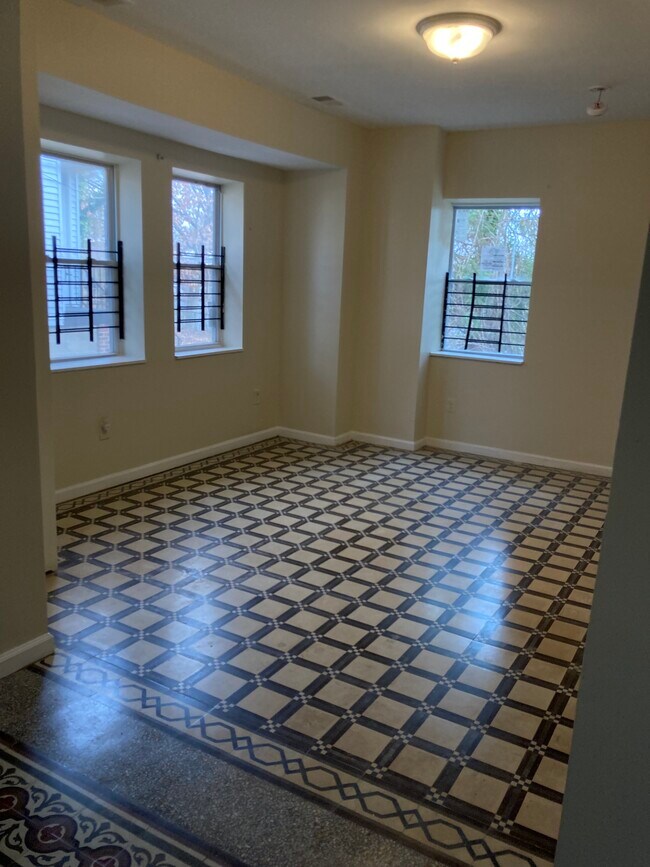 Living Room - 4031 Bonner Rd