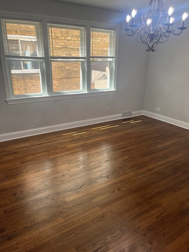 Foto del edificio - 6438 N Fairfield Ave
