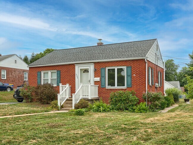 Foto del edificio - Adorable 2 Bedroom Single Family Home