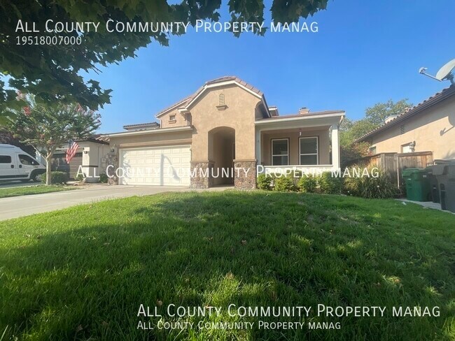 Building Photo - 4 Bed 3 Bath ~ Two Story Home in Murrieta ...