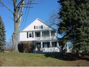 Primary Photo - 256 Oak St