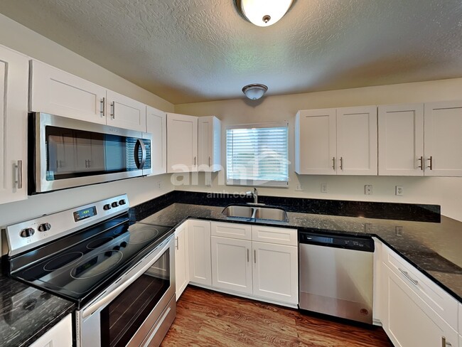Building Photo - 2417 Eldorado Dr