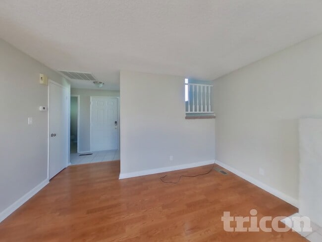 Building Photo - 2572 Wabash Cir